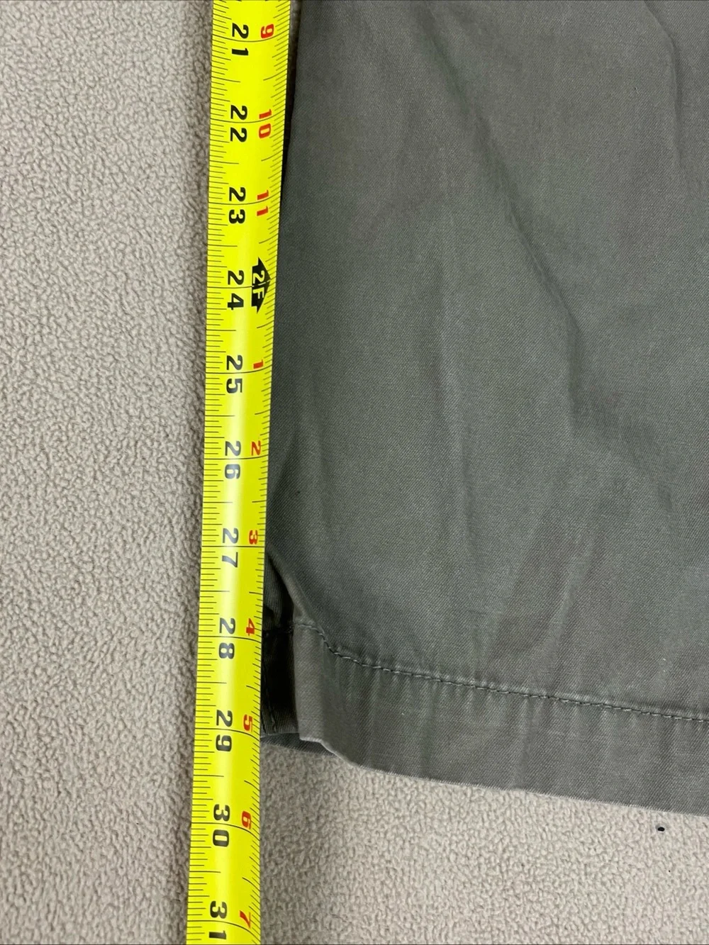 2013 American Eagle Original Straight Khaki Pants. Green. Mens Sz 33x30